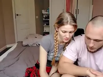 AdelinaLuuna – webcam model profile photo Image 7