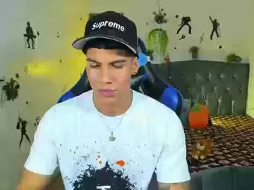 emilywarren296 – webcam model profile photo Image 18