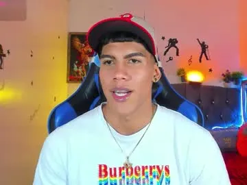 emilywarren296 – webcam model profile photo Image 19