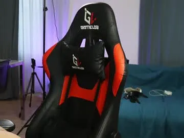 IssabellaKorz – webcam model profile photo Image 2