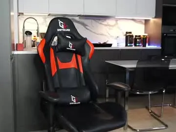 IssabellaKorz – webcam model profile photo Image 4