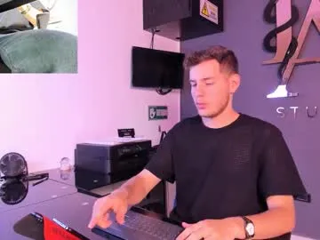 indian_yashika – webcam model profile photo Image 3