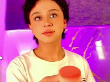 CarlaSharp – webcam model profile photo Image 12