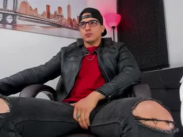 BellaHurst – webcam model profile photo Image 7