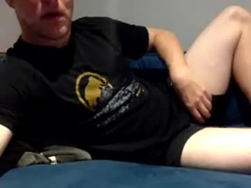 rayannzz – webcam model profile photo Image 14