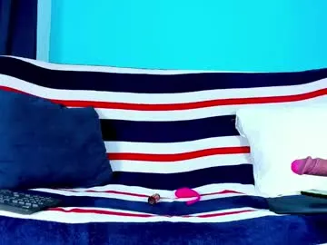 mae_nathan – webcam model profile photo Image 15