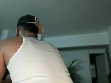 mae_nathan – webcam model profile photo Image 3