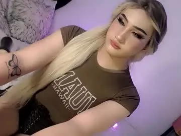 deluxetgirl69 – webcam model profile photo