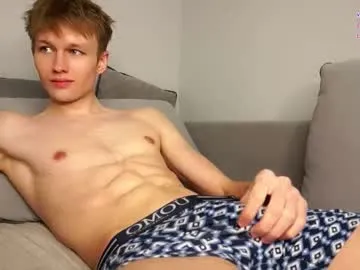 sunflower_28 – webcam model profile photo Image 17