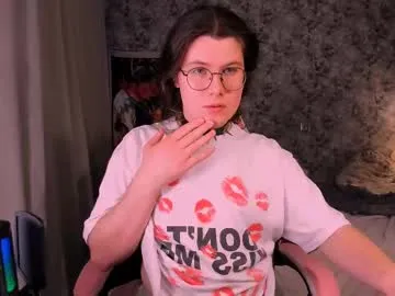 AvaReece – webcam model profile photo Image 2