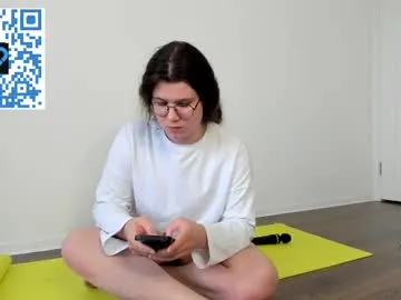 AvaReece – webcam model profile photo Image 8