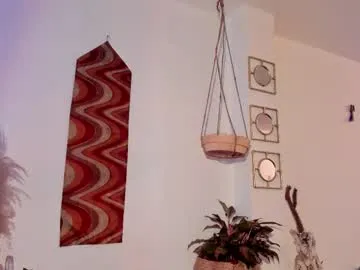 MollyBoston – webcam model profile photo Image 14