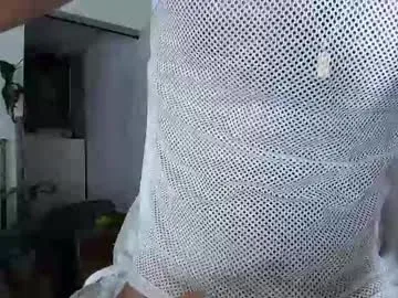 plusvibe – webcam model profile photo Image 18