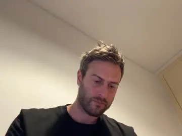 MilaDelays – webcam model profile photo Image 18