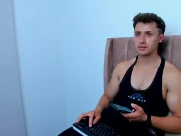 tivneet_kaur – webcam model profile photo Image 4