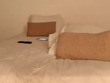 Jennifer – webcam model profile photo Image 12