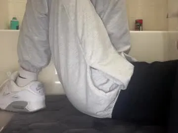 Yasmina – webcam model profile photo Image 12