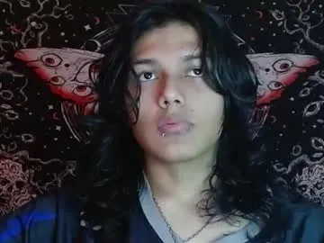 umarany – webcam model profile photo Image 13