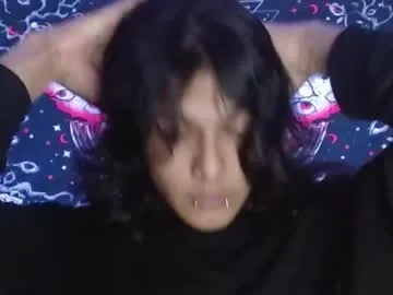 umarany – webcam model profile photo Image 17