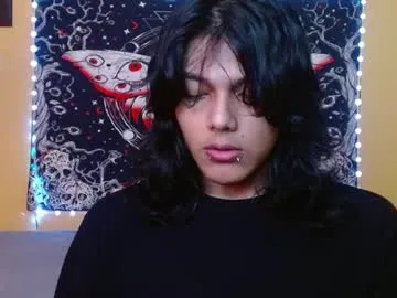 umarany – webcam model profile photo Image 7