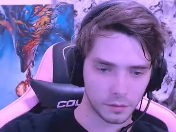 AdelinaLuuna – webcam model profile photo Image 10