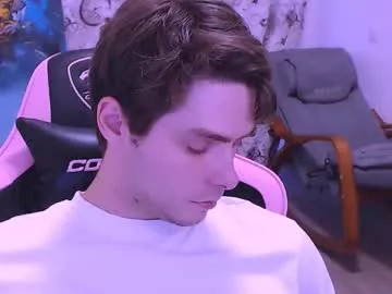 AdelinaLuuna – webcam model profile photo Image 16