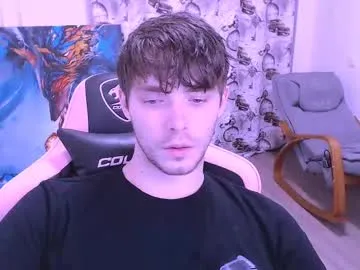 AdelinaLuuna – webcam model profile photo Image 2