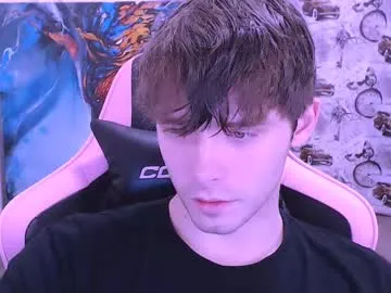 AdelinaLuuna – webcam model profile photo Image 3