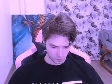 AdelinaLuuna – webcam model profile photo Image 5