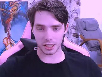 AdelinaLuuna – webcam model profile photo Image 7