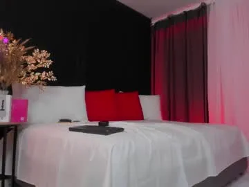 MiaKorz – webcam model profile photo Image 4