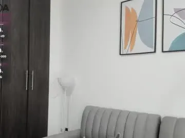 lucyheifer – webcam model profile photo Image 15