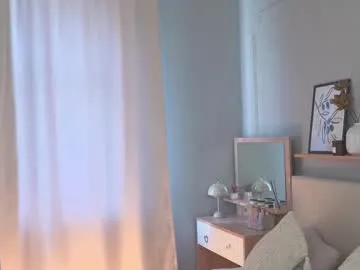 viaaann12 – webcam model profile photo Image 3