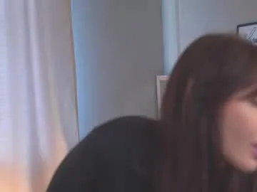 viaaann12 – webcam model profile photo Image 4