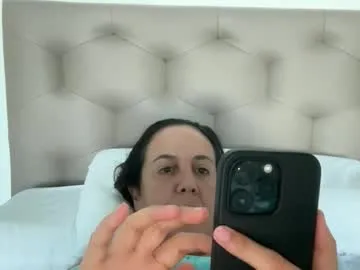 lolaa_darling – webcam model profile photo Image 11