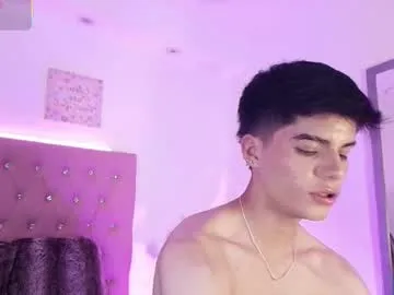 Skyller – webcam model profile photo Image 10