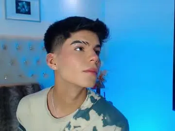 Skyller – webcam model profile photo Image 14