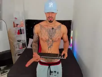 topalphaboss – webcam model profile photo Image 9