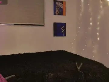 lolaa_darling – webcam model profile photo Image 12