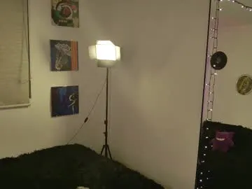 lolaa_darling – webcam model profile photo Image 8