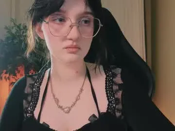 AngelNick – webcam model profile photo Image 2