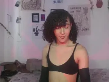 puneripiya – webcam model profile photo Image 9