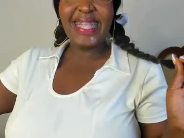 tvycas7 – webcam model profile photo Image 5