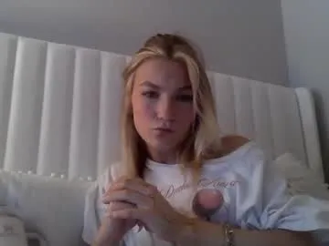 emmabrooksxo cam session