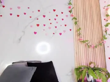 mae_nathan – webcam model profile photo Image 16