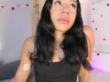 mae_nathan – webcam model profile photo Image 5