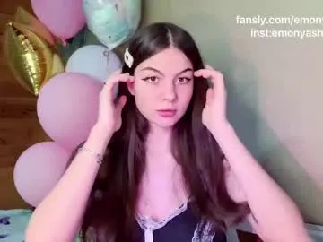 iamsomeone1234 – webcam model profile photo Image 16