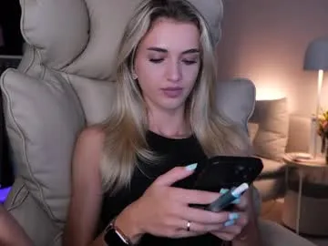 lolaa_darling – webcam model profile photo Image 13