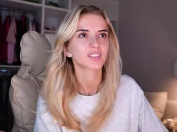 lolaa_darling – webcam model profile photo Image 14