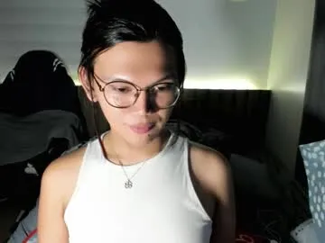 GretaCyrus – webcam model profile photo Image 2